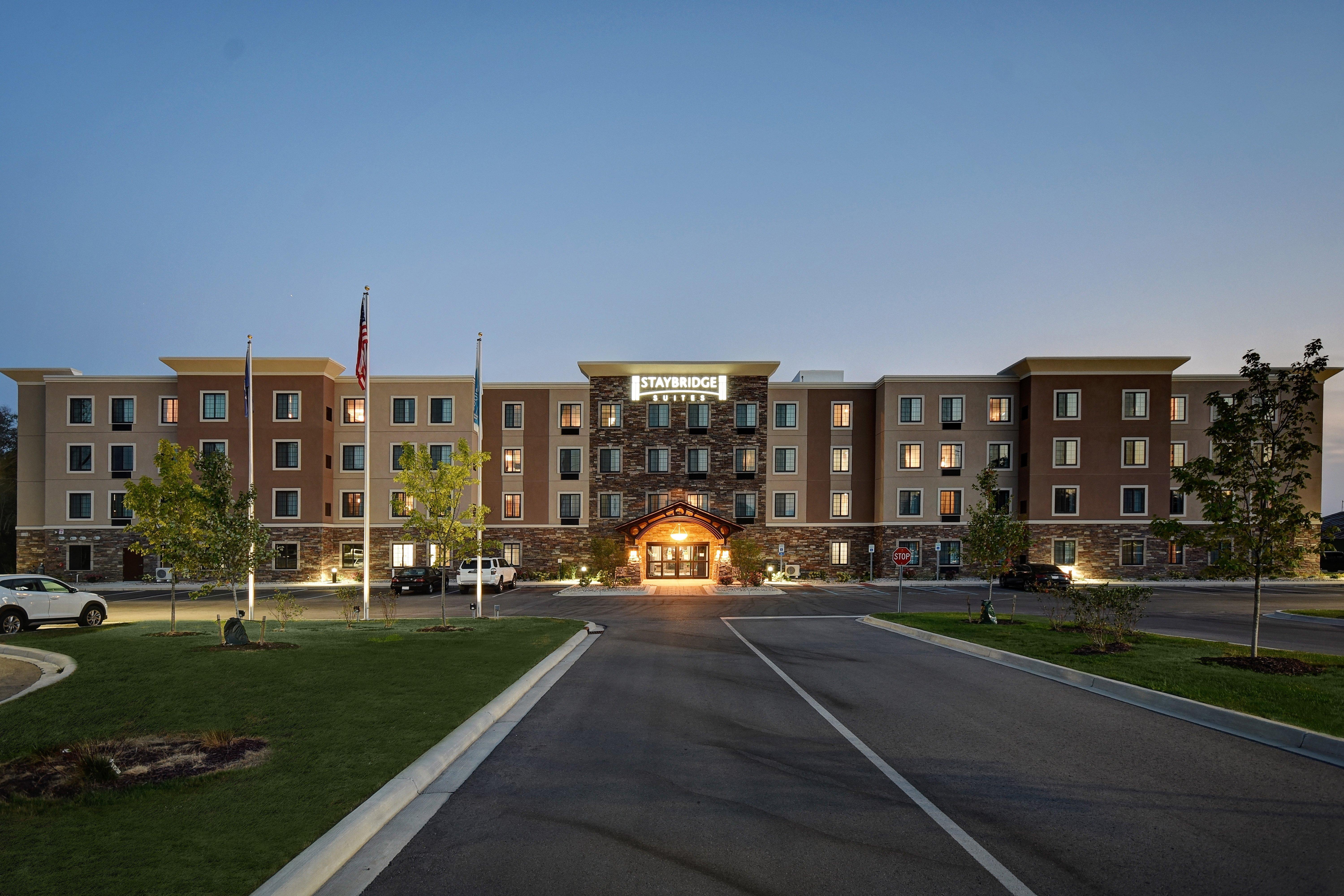 Staybridge Suites - Holland By Ihg מראה חיצוני תמונה